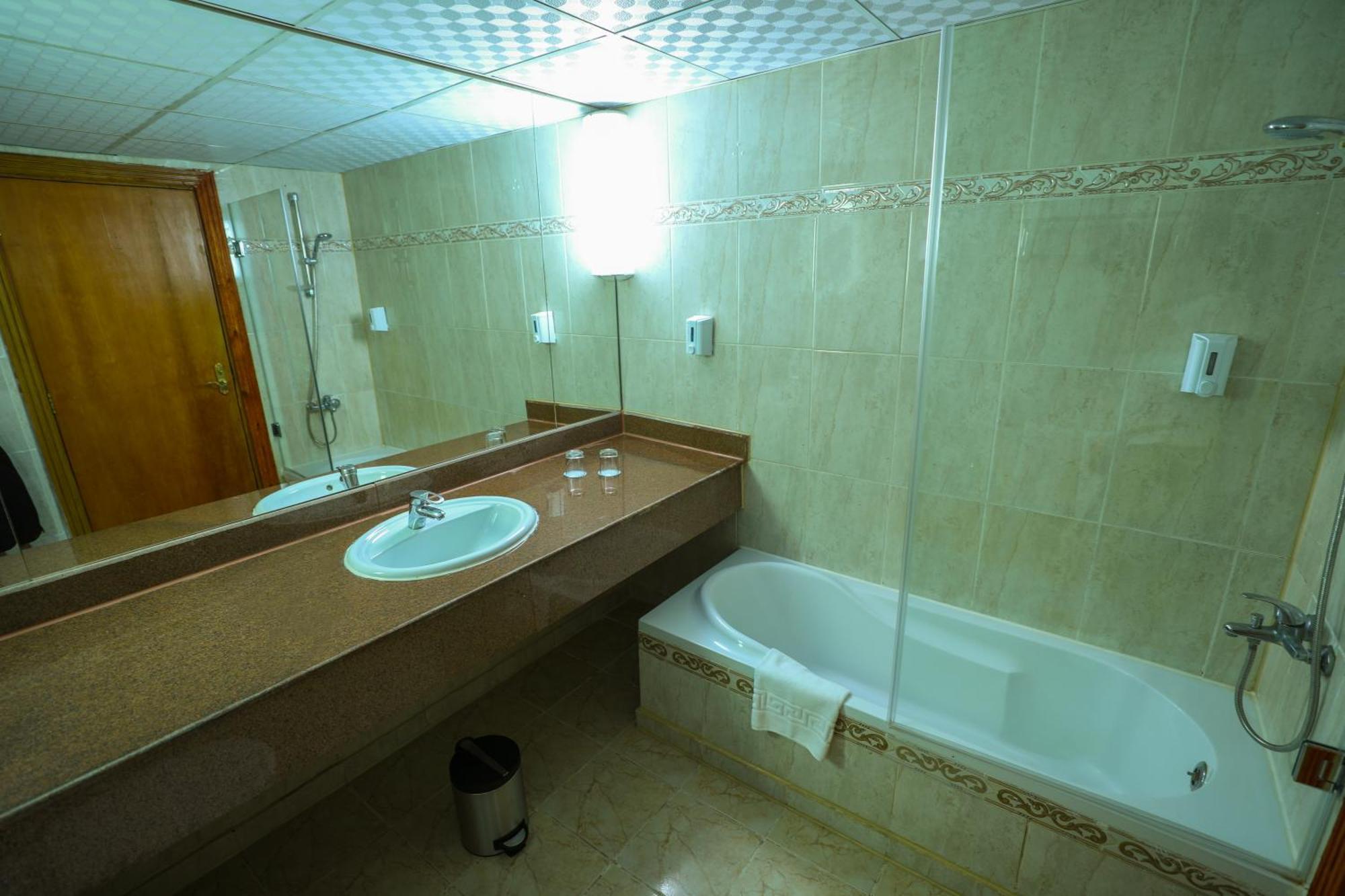 Blend Club Aqua Resort Gurdaka Kültér fotó